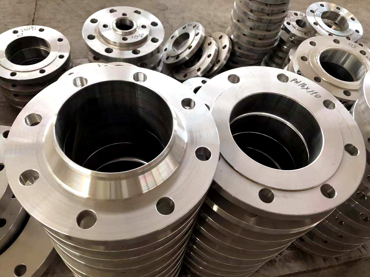 法蘭全焊接球閥密封面的型式是什么？